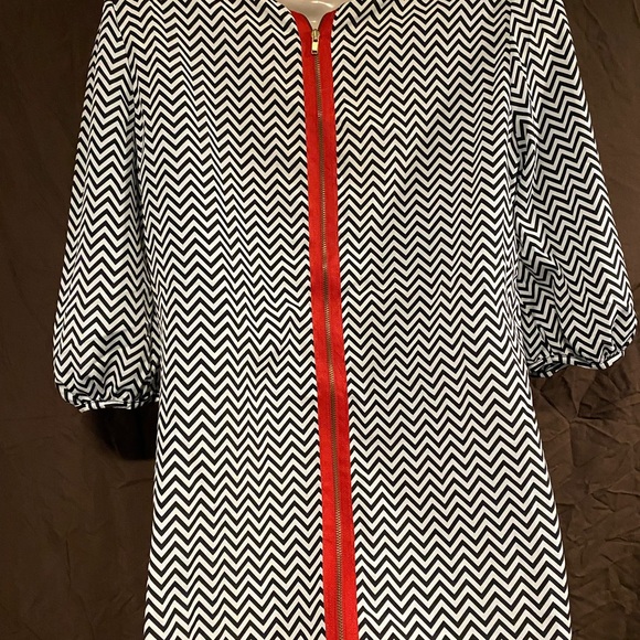 Chevron black/white dress top - Picture 5 of 5